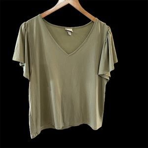 Pretty Green Blouse 🍃